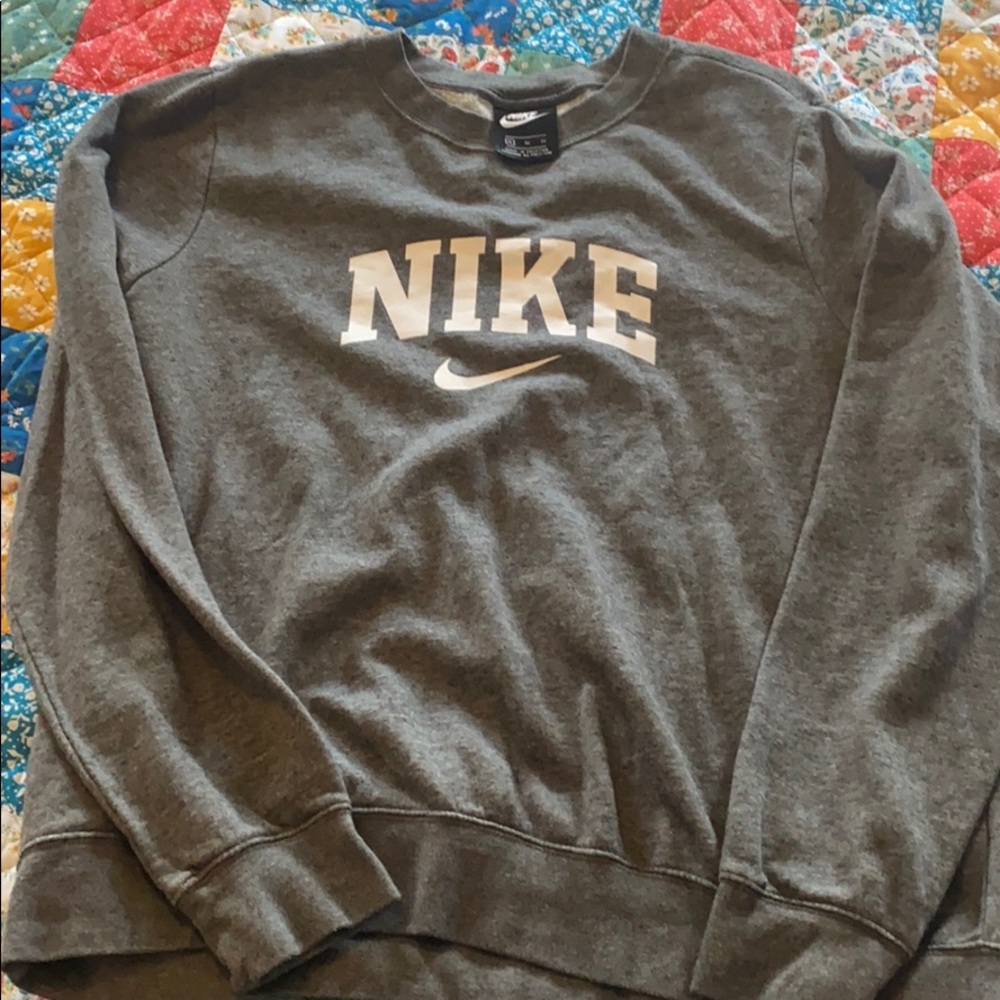 Nike crew pullover